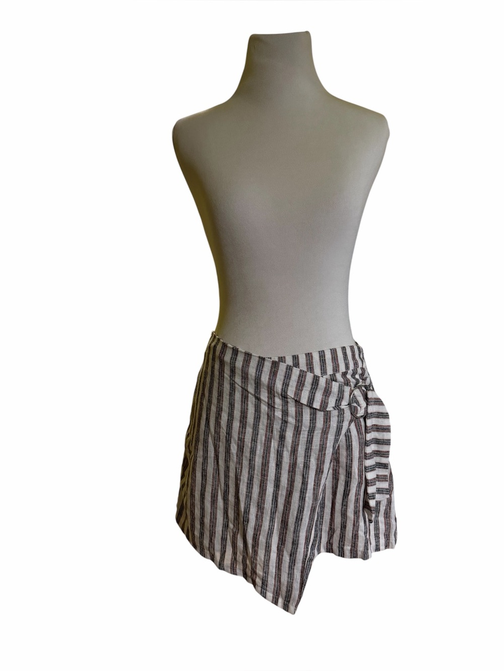 Love Tree Striped Tie-Waist Women’s Shorts - White with Black & Brown Stripes